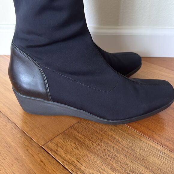 La CANADIENNE microfiber boots - Picture 4 of 7